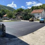Asfaltiran parking prostor kod džamije u Gračanici